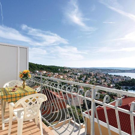 Amazing Apartment In Trogir With Kitchen Exterior foto